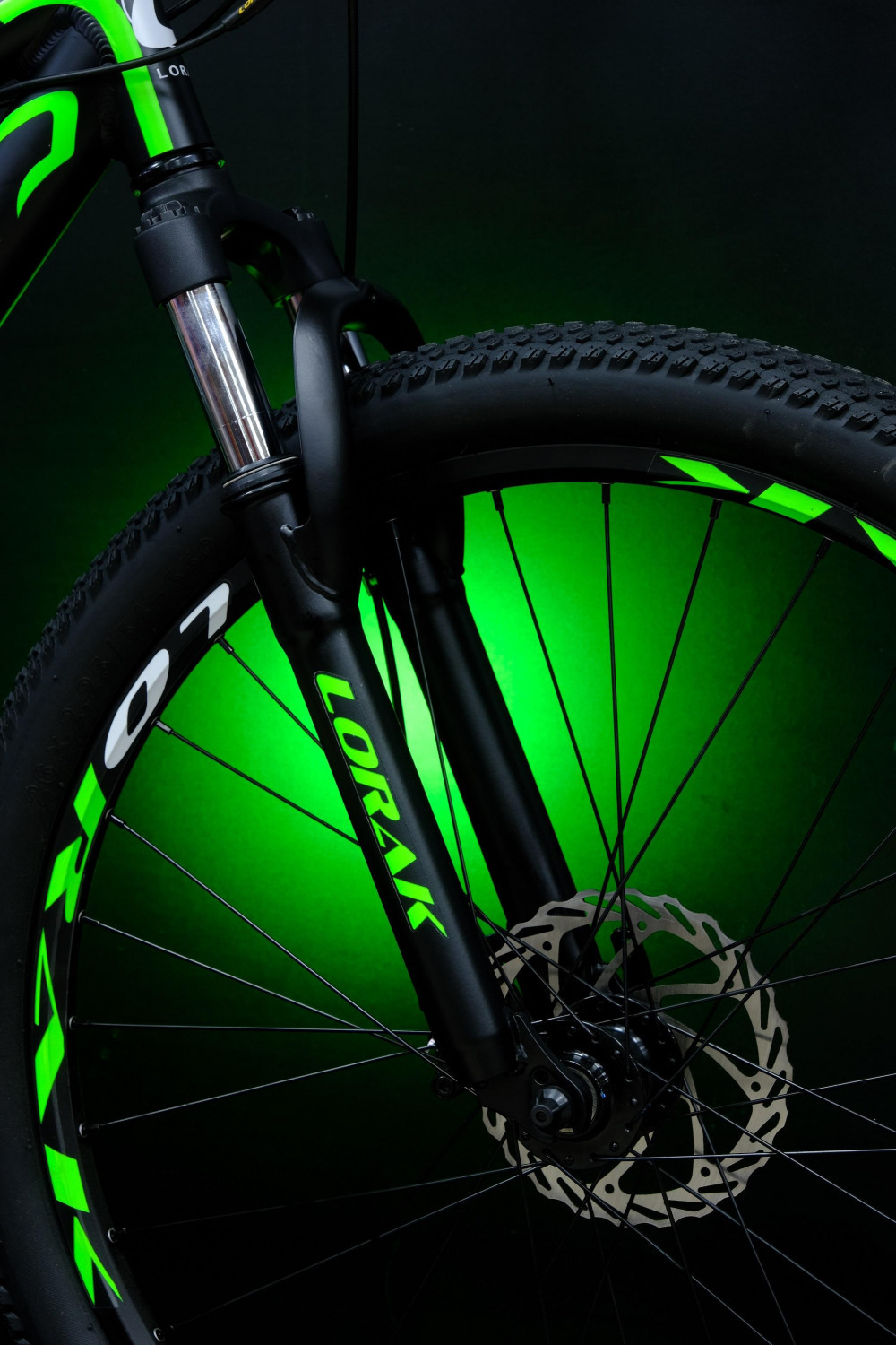 Lorak MAX 200 Матовый Чёрный/Зелёный 17р (на рост 155-173)